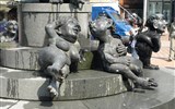 Německo - Německo - Harz - Bad Harzburg, hlavní lázeňské korzo zdobí tahle podivuhodná fontána