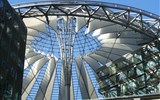 Německo - Německo - Berlín - moderní Sony Centrum, architek Helmuth Jahn